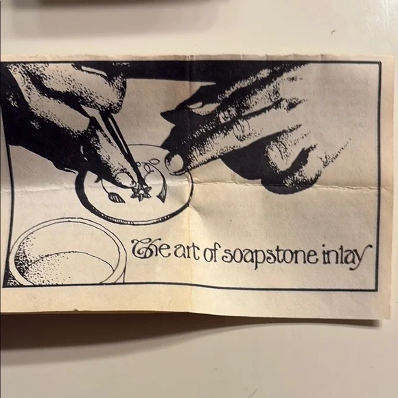 Vintage Floral Inlay Soapstone Dish - Picture 9 of 10